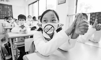 2700多万聋哑人维权难，他成中国首位手语律师，受外媒BBC关注休闲区蓝鸢梦想 - Www.slyday.coM