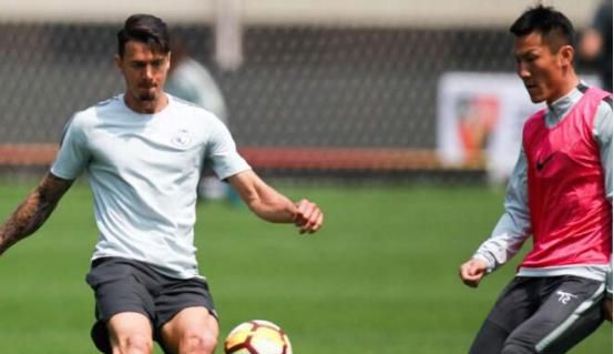 后悔吗?大连一方不要之人离队后闪耀欧冠,球迷:就不该放他走