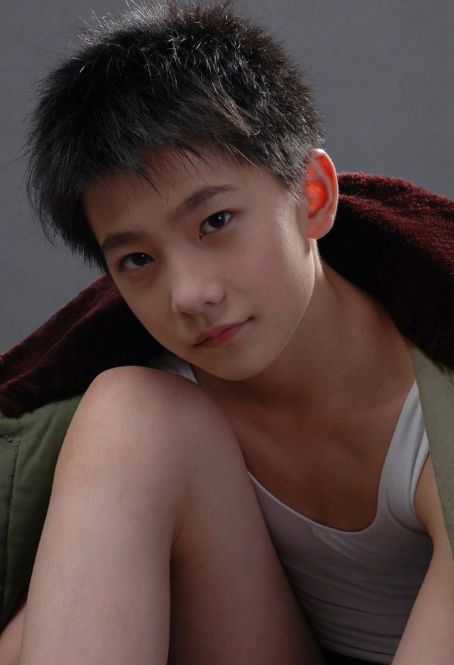 一夜成名,当红小花为男友整容,现在要好好搞事业了?