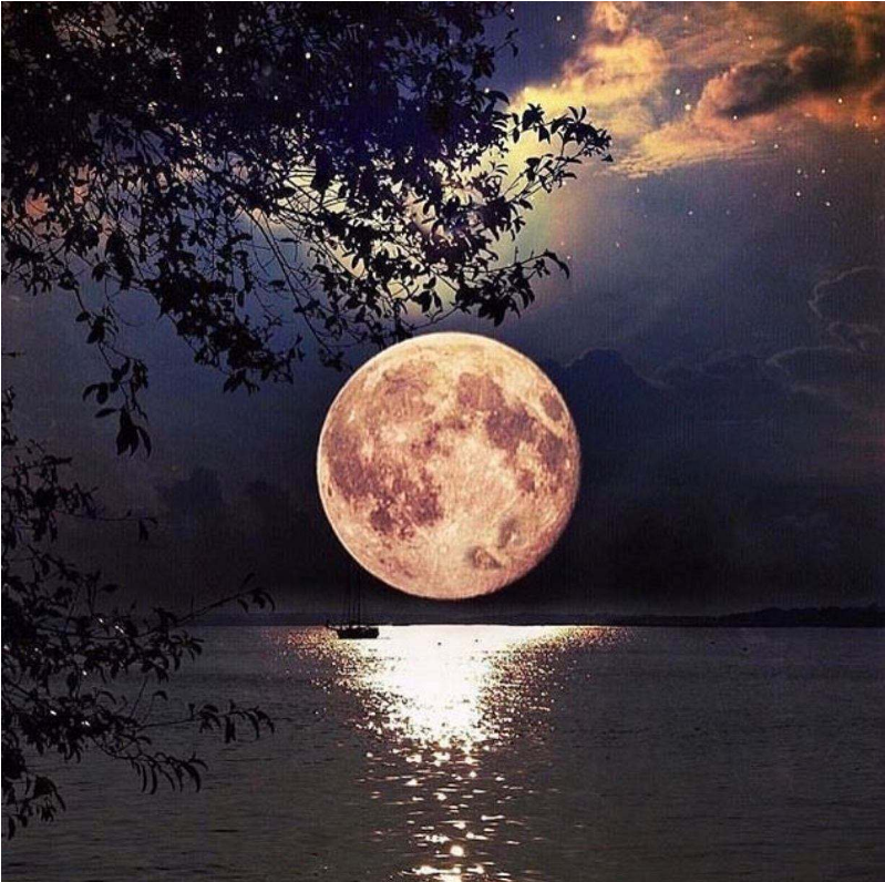月亮头像男生图片
