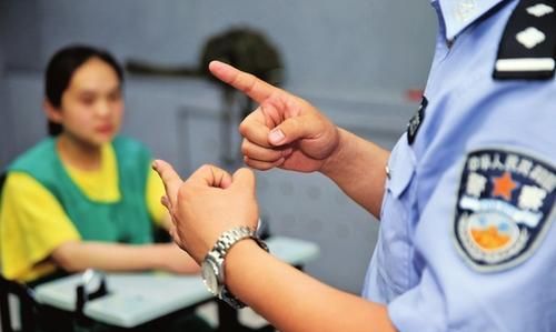 2700多万聋哑人维权难，他成中国首位手语律师，受外媒BBC关注休闲区蓝鸢梦想 - Www.slyday.coM