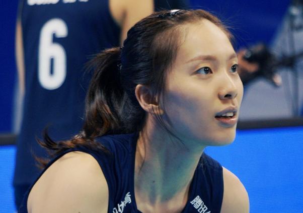 堪称全能型副攻,可奥运前景依然渺茫|郑益昕|副攻|中国女排_新浪新闻