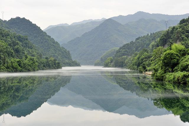 广东被忽略的一条河流,是珠江水系干流之一,长562公里