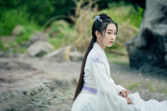 宣璐粉丝会宣布解散陈情令后再无好资源出演网剧女4自降身份