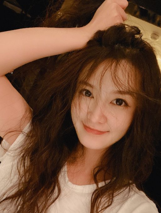 有种初恋脸叫李沁,笑起来太甜了,朱一龙眼神好暖啊