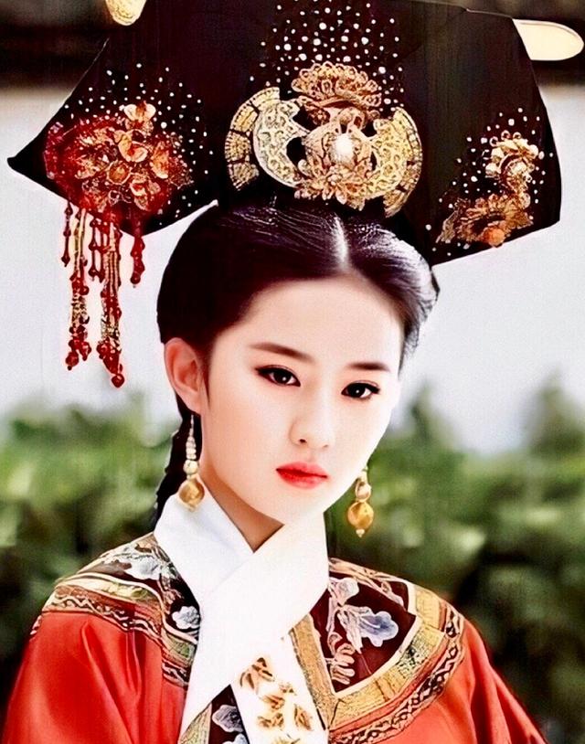 刘亦菲为啥不演清宫剧,当她换上"娘娘装",这才是纯元皇后