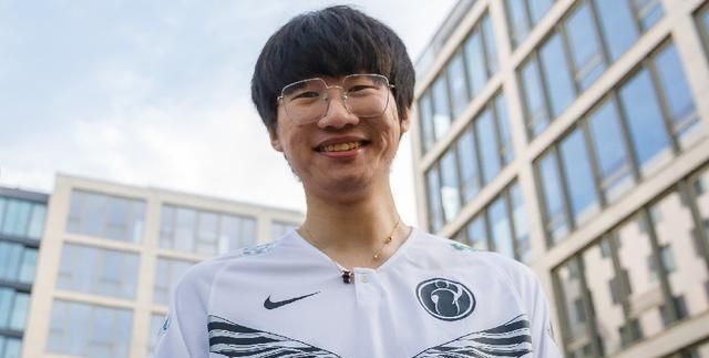 lpl打野又添新圣经夺冠就结婚二婚选手遭调侃