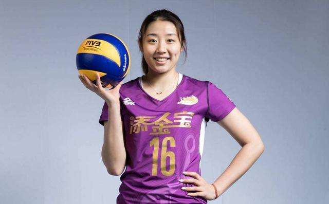 女排再传好消息!郎平为一人"开小灶",还亲手给其喂球