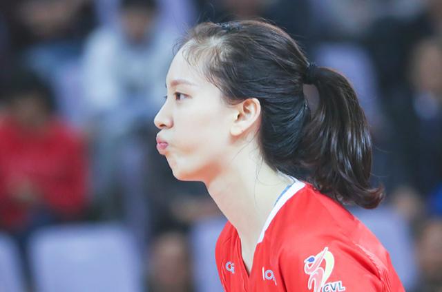 美女副攻郑益昕迎来25岁生日!颜值很高 中国排协官微送祝福