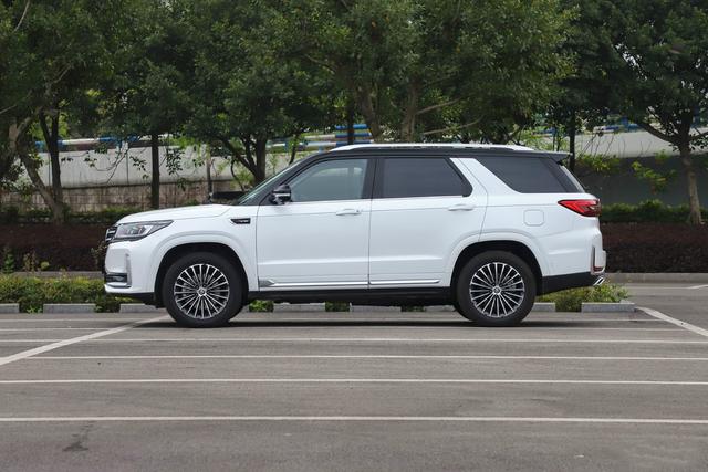 长安的"路虎揽胜",长近5米233ps,7座重2吨配四驱,16.59万起-新浪汽车