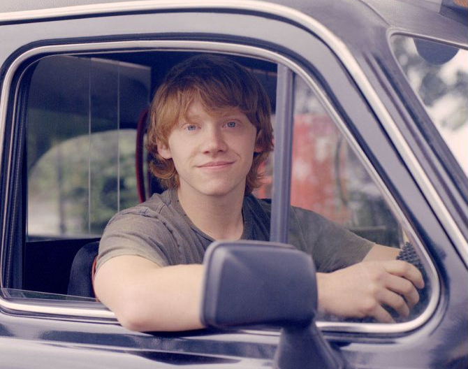 《哈利·波特》罗恩已升级当爸,哈利身边的那个男孩真的长大了