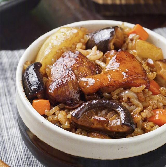 香菇滑鸡焖饭,一碗好吃的米饭就能给到的幸福!