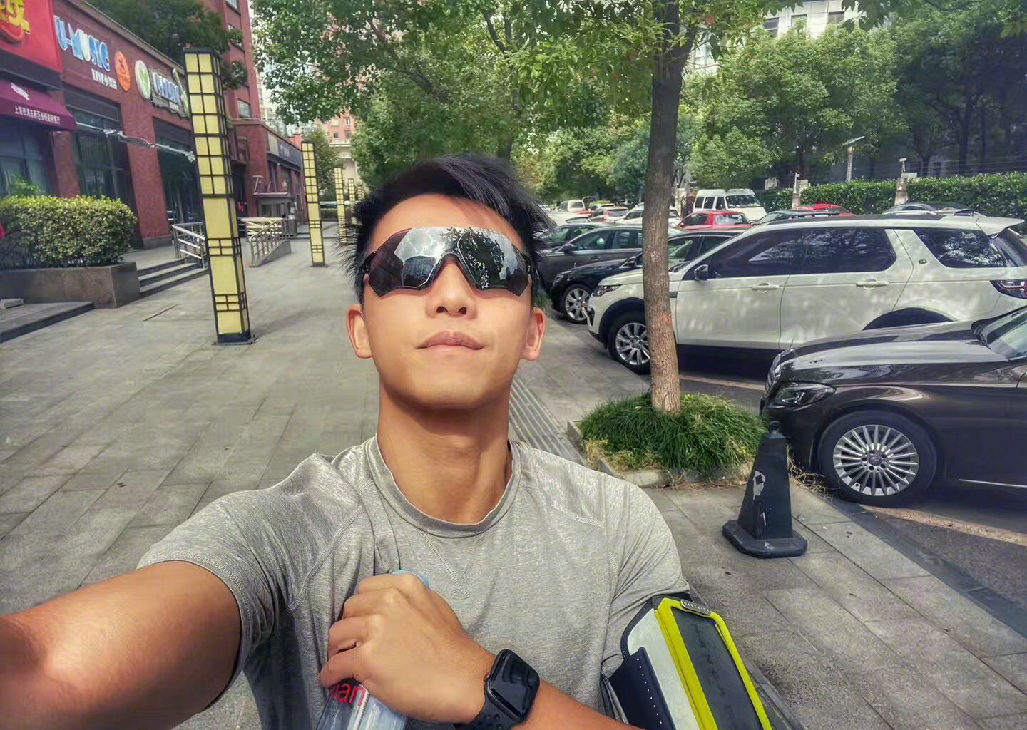 《奔跑吧》郑恺发胖被吐槽,但看到他增肥的过程,没人不心疼