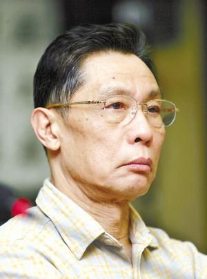 历史书上还健在的三位人物,个个都很了不起,请记住他们的伟大