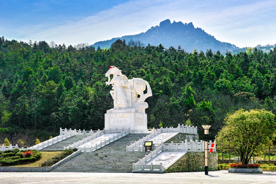 明代诗人屠达称之为"西陵最盛,盖三楚之极观".