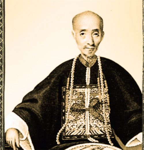 他多次交出巨额的财富消灾,1841年,清军和英国人签订《广州合约》