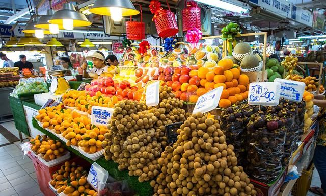 因泰国独特的地理位置,也让当地盛产许多热带水果,这让许多热衷于水果