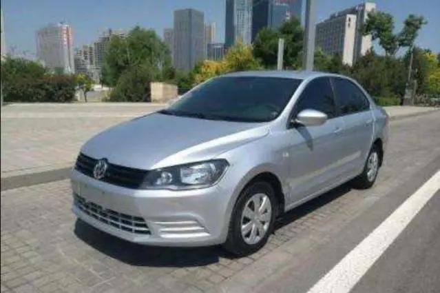 偶遇大批捷达库存车价格一律3万处理工作人员价格还可以谈