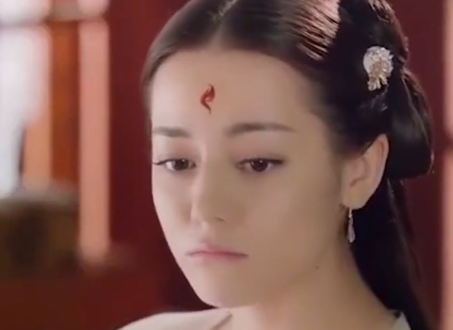 古装花钿妆谁让你一见钟情热巴灵动赵丽颖霸气景甜最惊艳