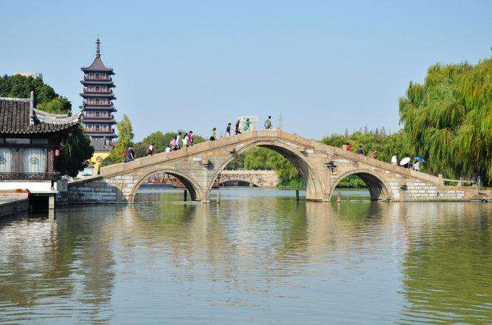 同样是上海大都市圈城市,为何嘉兴发展不如苏州?