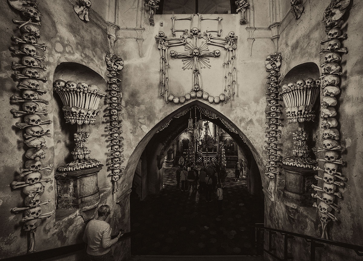 世界最恐怖的教堂之一,用1万多真人尸骨填满,被誉为人骨博物馆