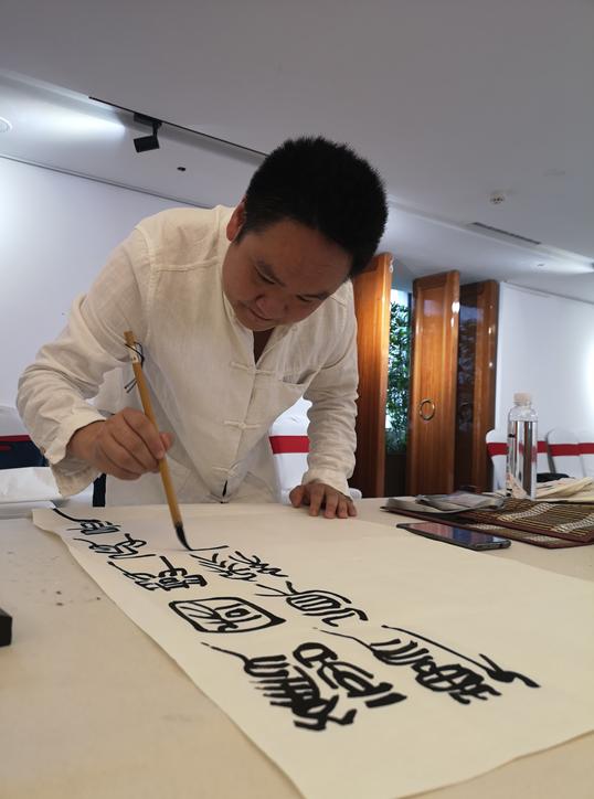 播种传统文化的种子 长沙师范学院李莹波担起传承责任