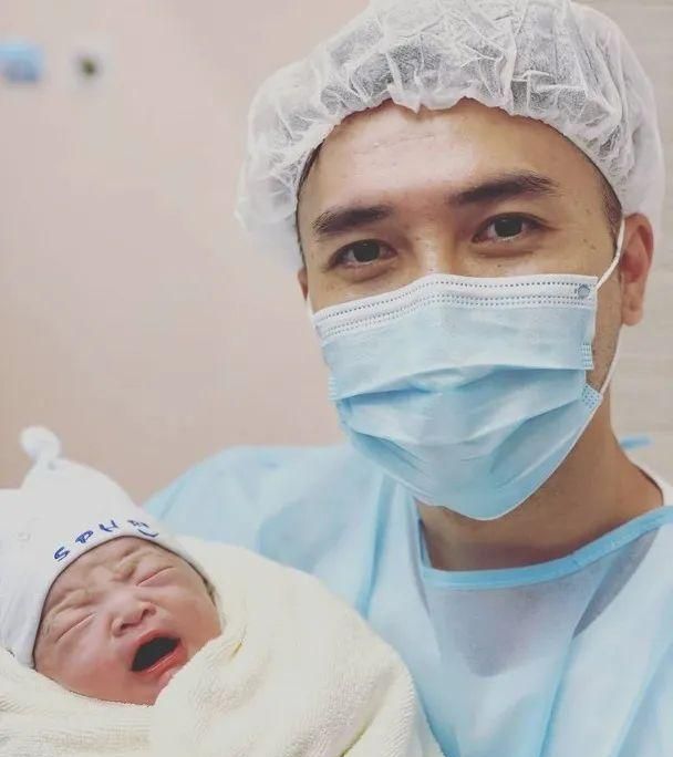 恭喜!tvb人气男星宣布再做爸爸兴奋难掩:太太顺利分娩再添一子|陈国峰