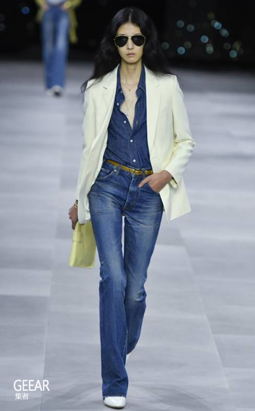 想要穿得舒适又时髦,不能错过这款春夏牛仔裤的搭配要素!