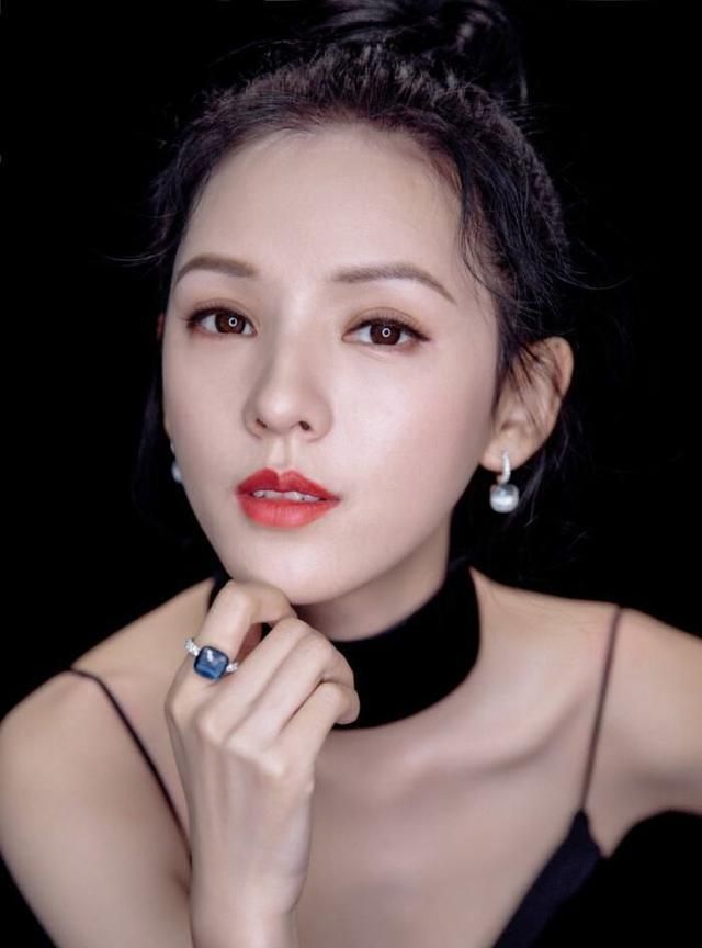 12年换14任女友,浪荡王思聪坚持不婚,网友:耍流氓不怕染病吗|王颖|王