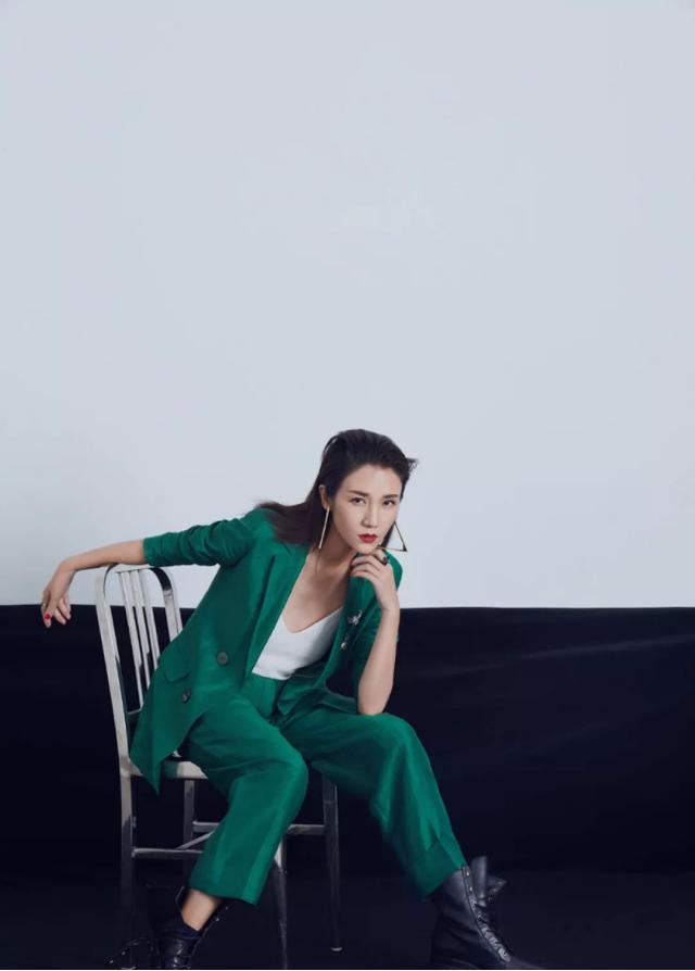 藏得深,这气质都能走t台了,出道了还得了|杨烁|时尚|王黎雯_新浪新闻