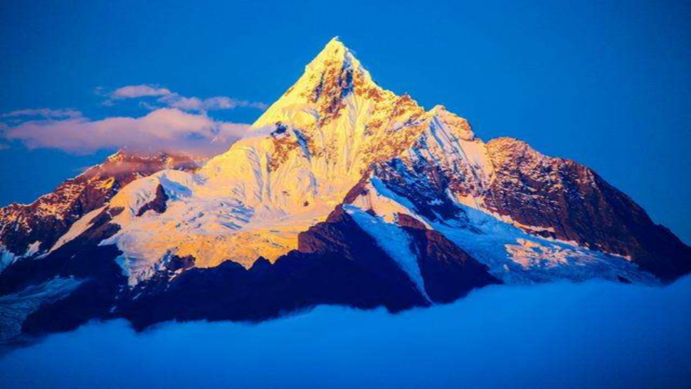 为什么攀登珠穆朗玛峰时很少有人能够登顶背后原因令人无奈