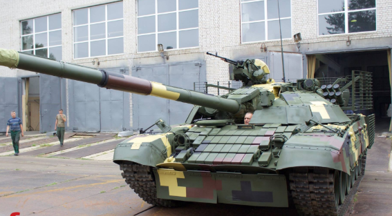 乌克兰新款t72出击,一炮摧毁5公里外目标,俄美齐称难以置信