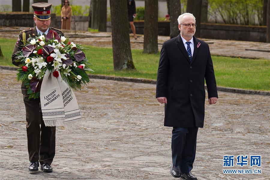 拉脱维亚举行活动纪念二战胜利75周年
