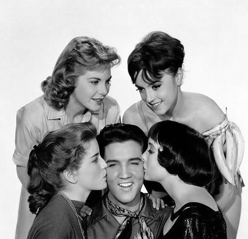 与3000多个女性发生过关系,其中最轰动的是玛丽莲梦露