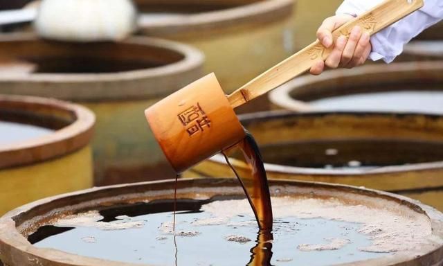 买醋时,无论什么牌子,只要瓶身有这2组数字,都是优质酿造醋