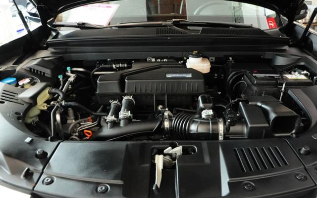 2020款本田冠道实车到店,轴距2820mm,换装四根排气管 按键档杆