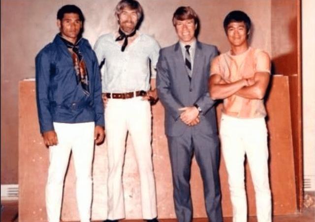 李小龙葬礼上扶灵的6个人,背景曝光后,都是惹不起的大佬