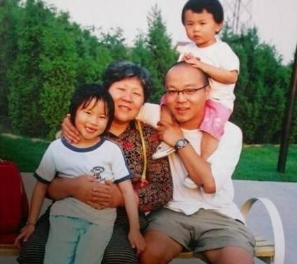 这个让王菲倒追的男人,为何如此落魄呢|姜昕|窦唯|王菲_新浪新闻