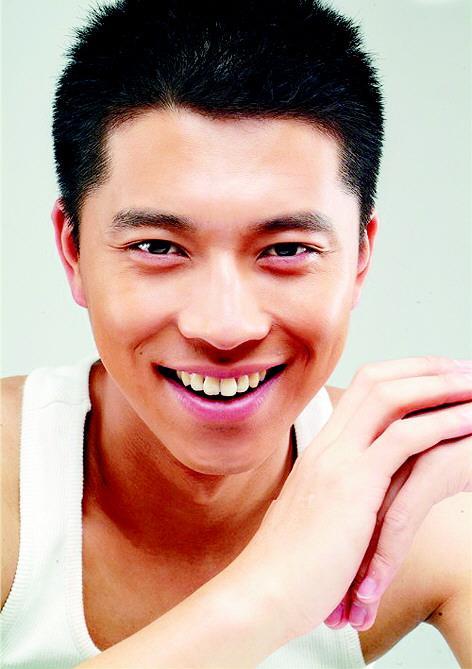 曾被导演争相选用,演技零差评,大学求婚成功,与娇妻成模范夫妻