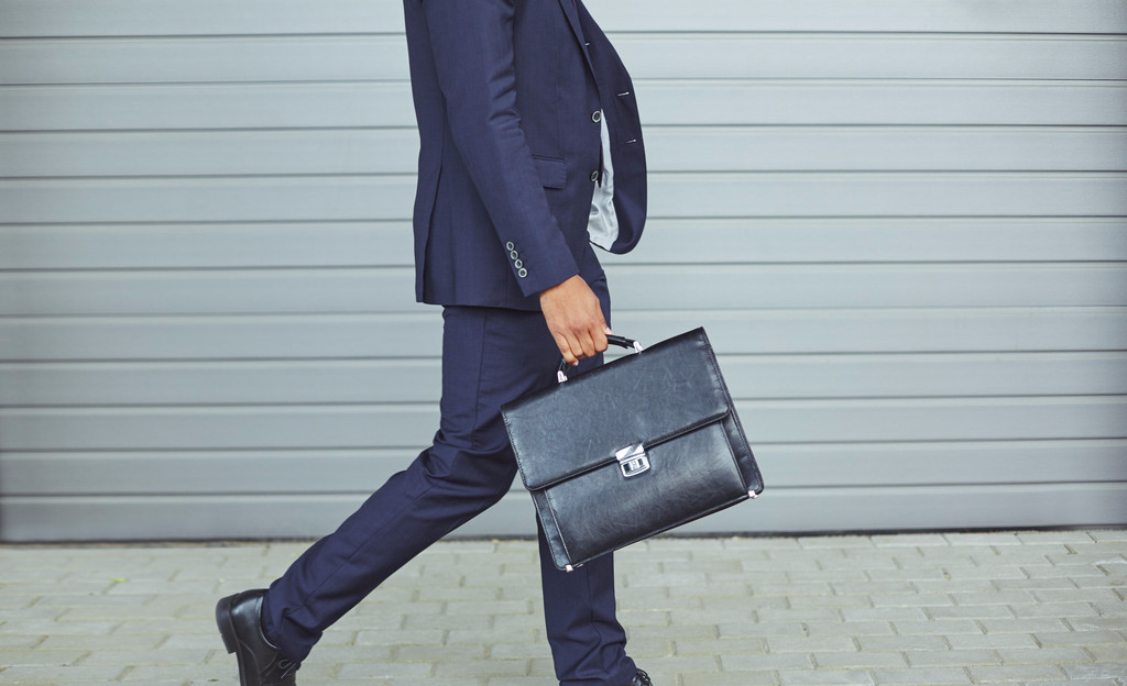 走路姿势暴露你的状态,心理学家分析很到位,看看就明白了