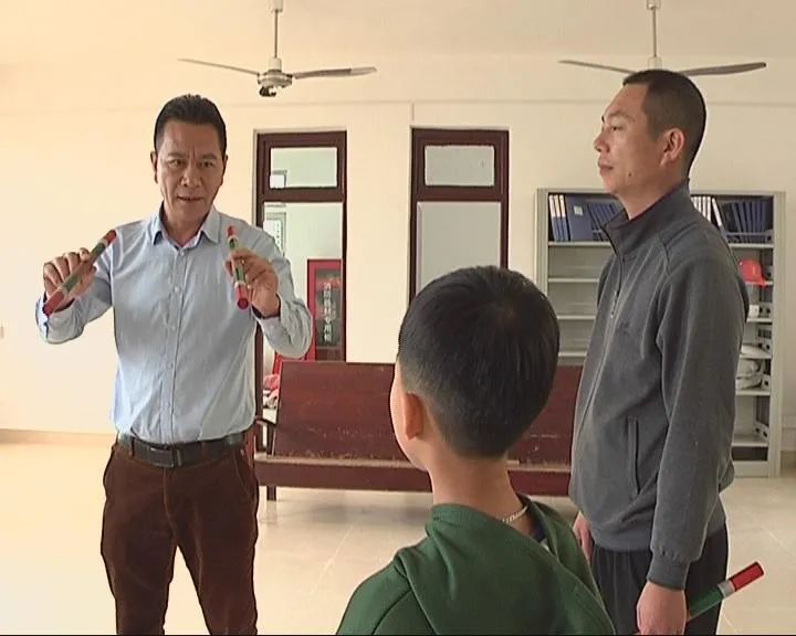 惠来英歌舞和普宁英歌舞居然有所不同,看看是什么动作