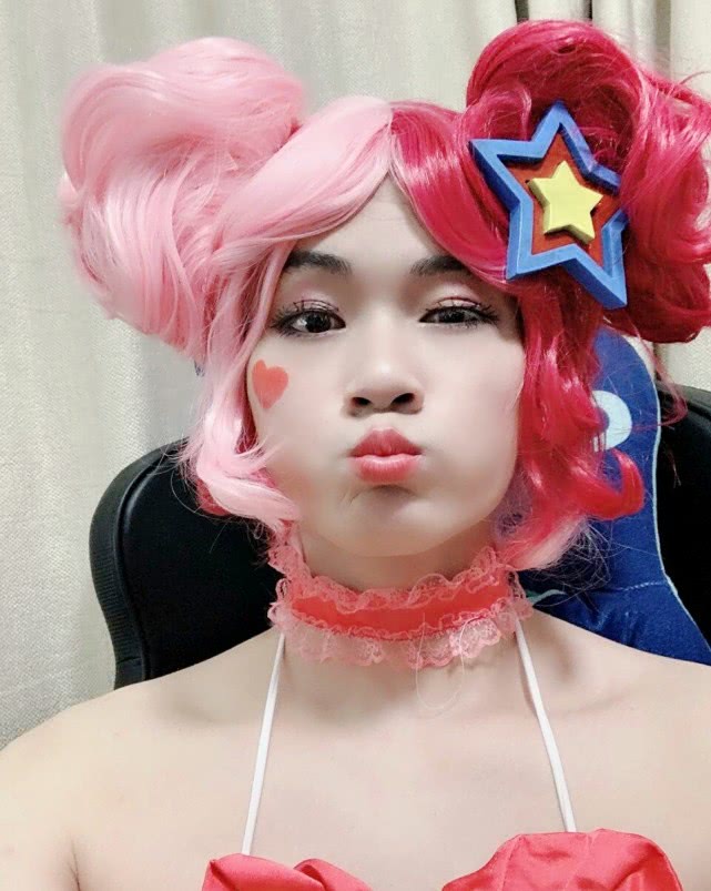 王者:张大仙cos至尊宝神,娜可露露真绝色,玩家:不如韩跑跑女装