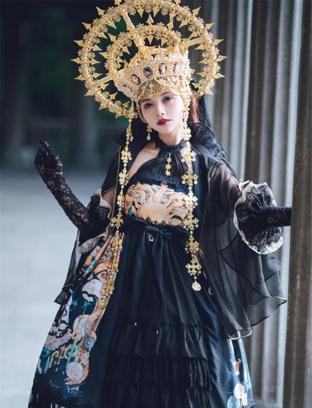 圣母风洛丽塔长什么样?高贵优雅华丽感十足,一般人都不敢尝试