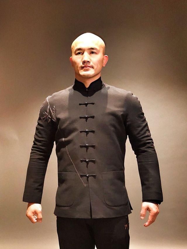 两天前武僧一龙发了个视频,代表他正式演变成了一个网红主播