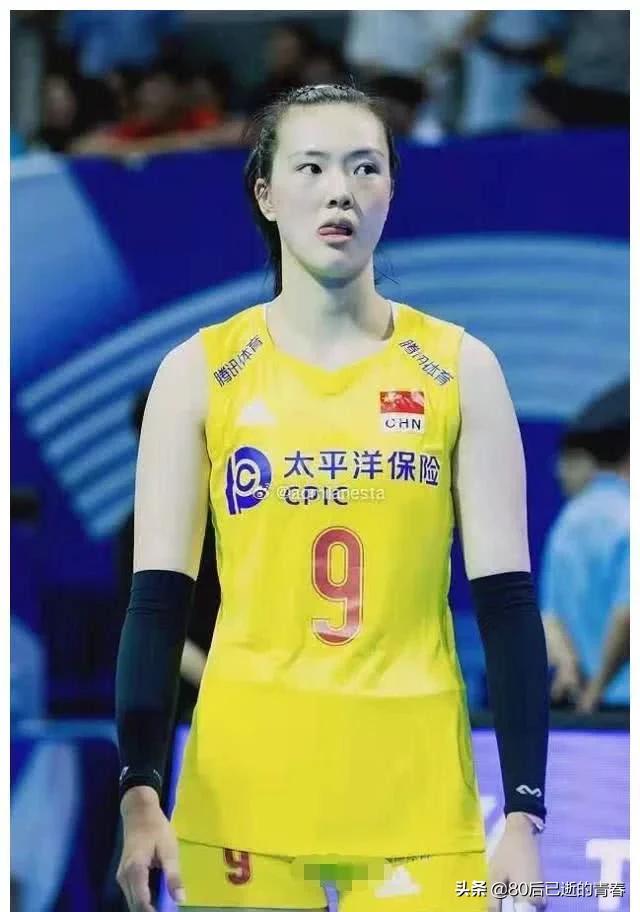 张常宁被摄影师坑了,因下身比赛服太紧,裆部轮廓明显