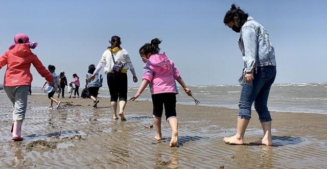 雨后的大连，风很大 浪很高 人很嗨