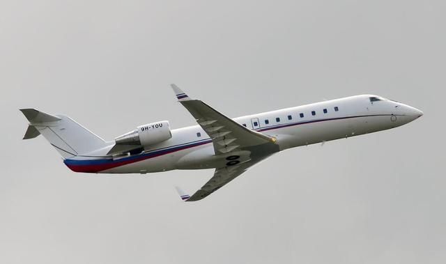 这款私人飞机赵本山也有一架,飞行时安全性高,客舱空间大