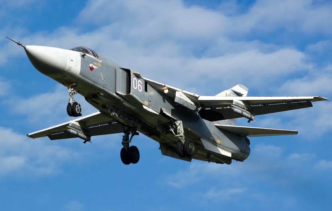 苏24战机堪称经典,搭载庞大炸弹量,已服役超千架