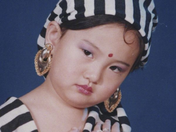 杨幂刘亦菲等明星童年照如同洋娃娃从小美到大而这位到底经历了啥