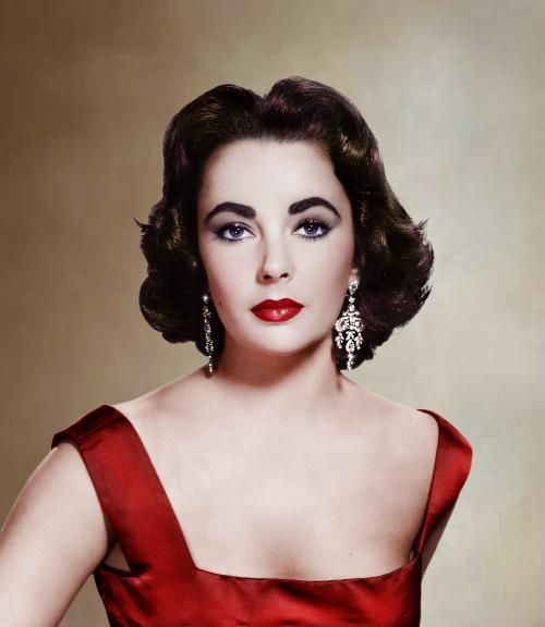 她是全球第一位百万年薪的女演员|泰勒|奥斯卡|埃及艳后_新浪新闻